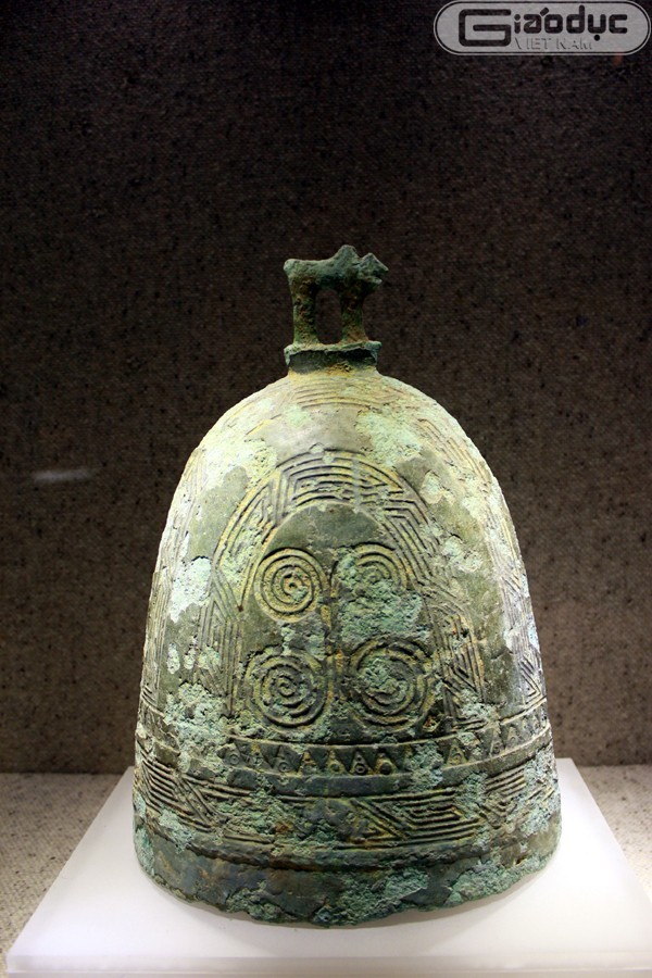 Chuông đồng văn hóa Đông Sơn, các đây 2.500 - 2000 năm